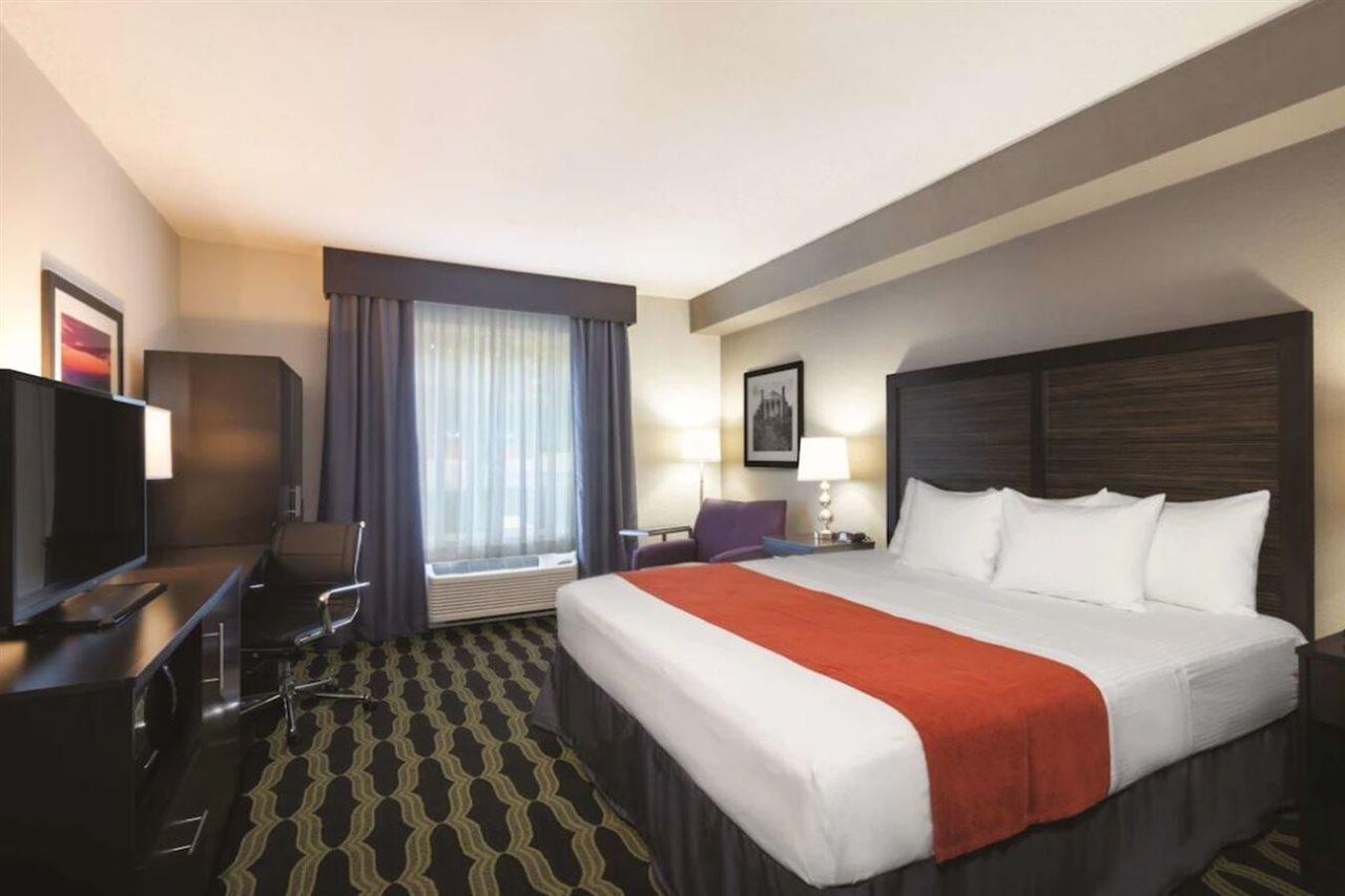 La Quinta By Wyndham Lynchburg At Liberty Univ. Hotel Luaran gambar
