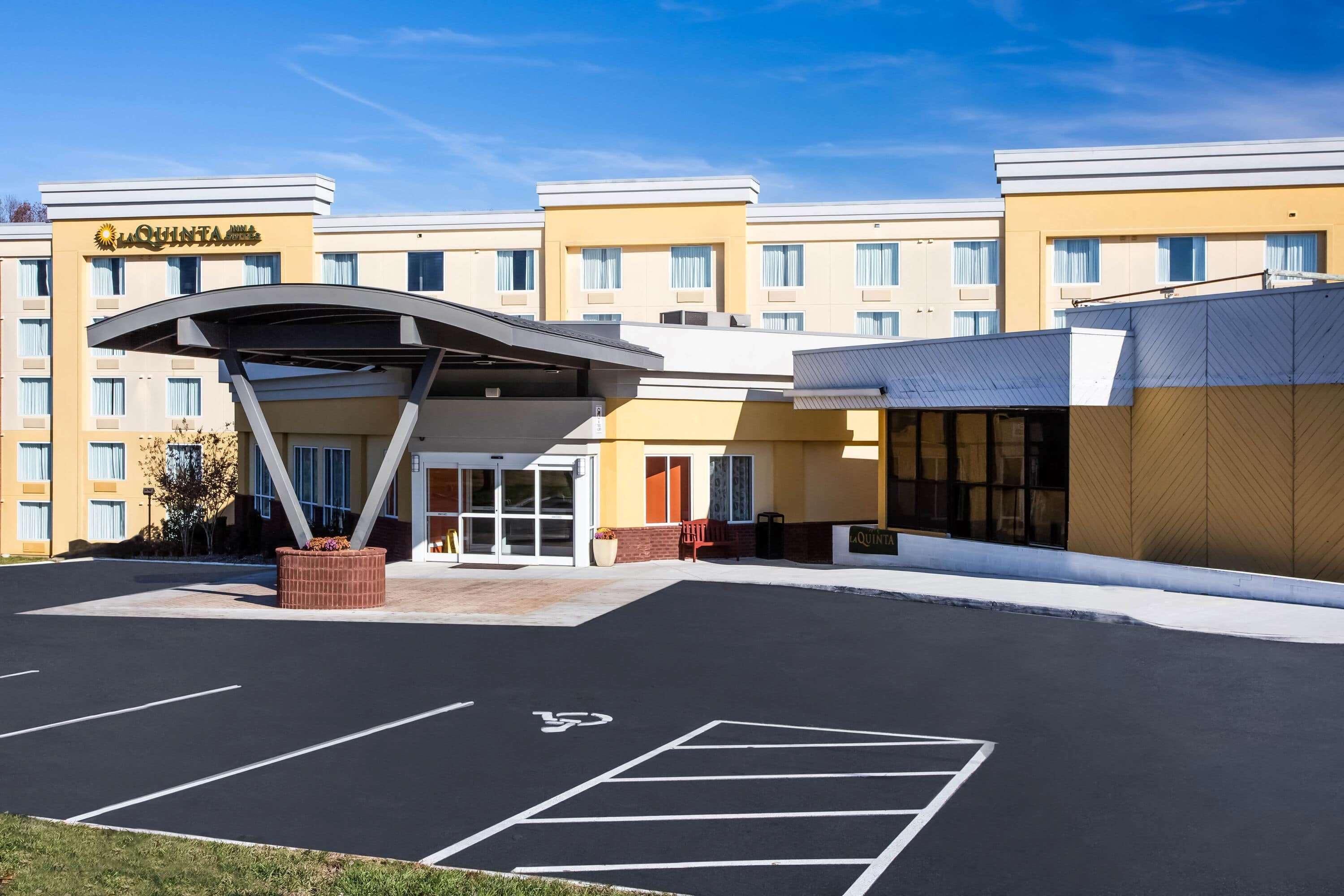 La Quinta By Wyndham Lynchburg At Liberty Univ. Hotel Luaran gambar